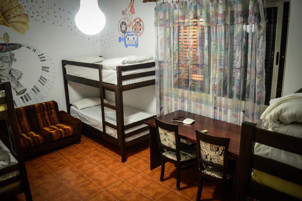 Arka Hostel Shkodër Buitenkant foto